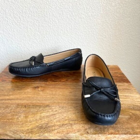 Michael Kors Sutton Moccasin Flat Loafers - Picture 1 of 5